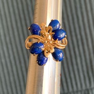 Blue 6 stone gold flower ring sz 6